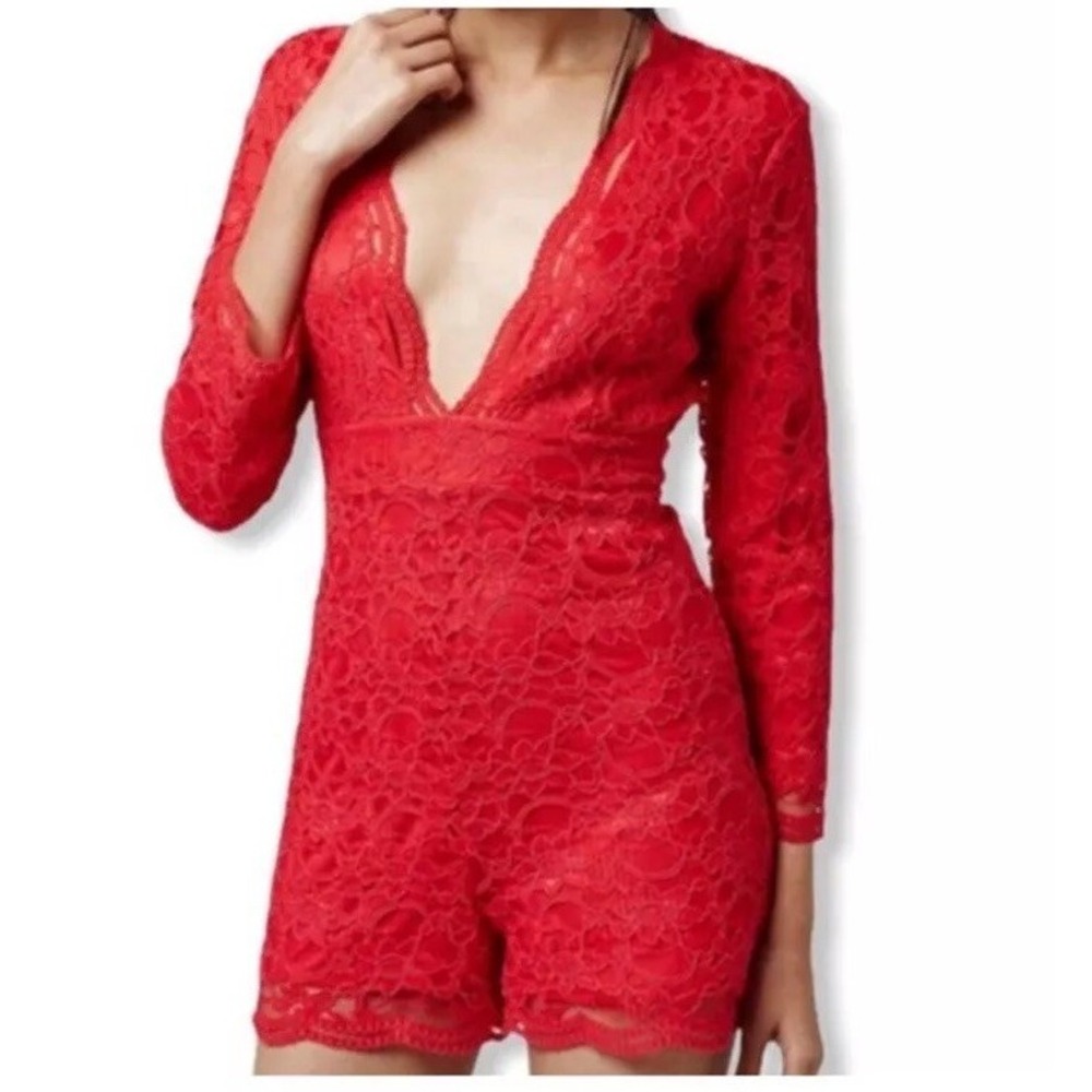 Topshop Red Floral Lace Deep‎ V-Neck Long Sleeve Romper 4P Romantic Sexy
